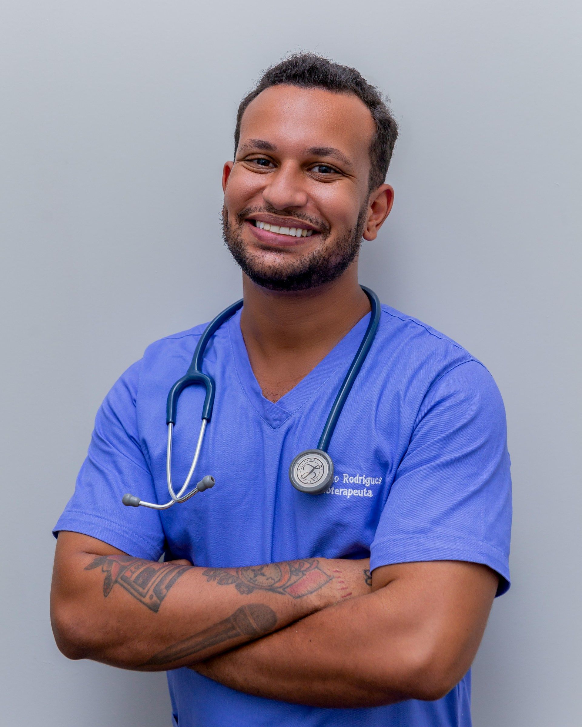 An image of a doctor at Snorezing Sleep Foundation, which reviews sleep products like mattresses