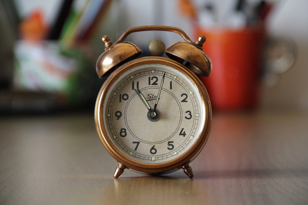 Best Alarm Clock for Heavy Sleepers- The Top 5 Loudest Alarm clocks