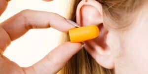 How to block out snoring without earplugs